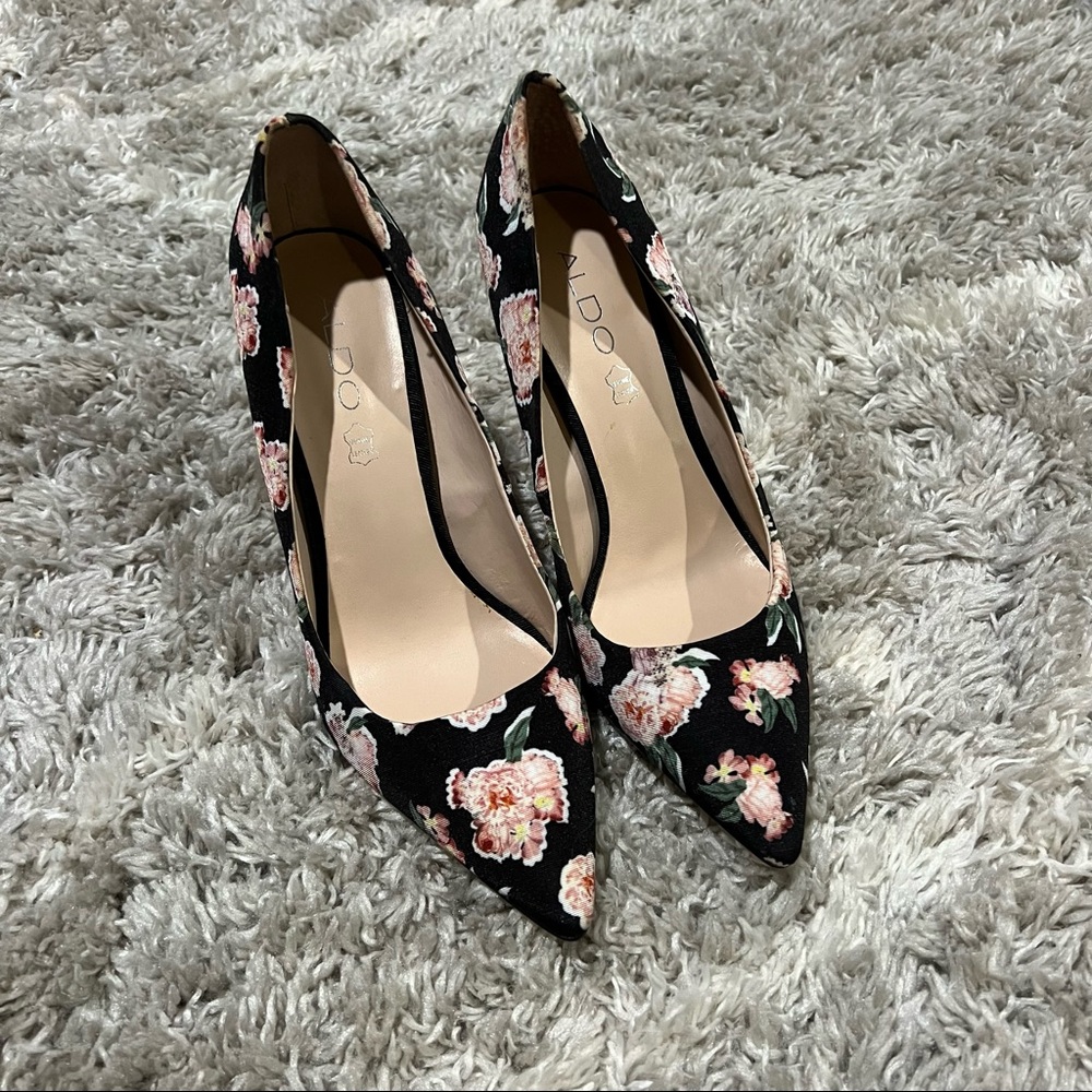 Aldo floral pumps